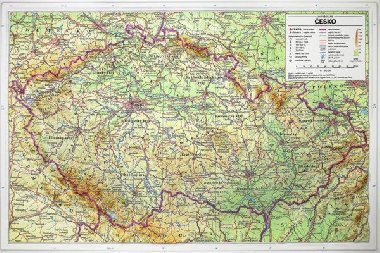 esko relifn mapa 1 : 1 240 000 - Pavel Seemann