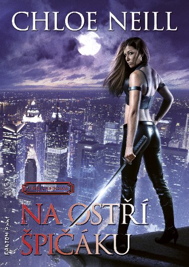 Na ost piku - Chloe Neill 